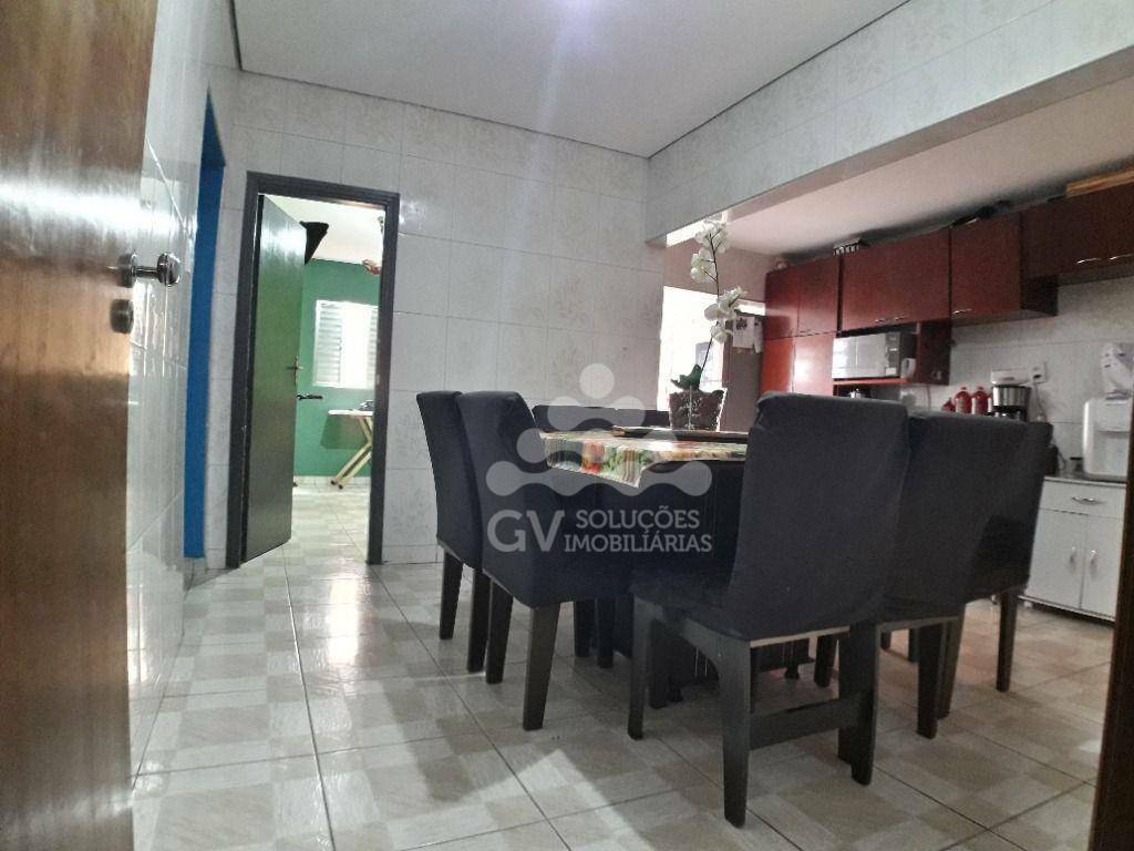 Casa à venda com 3 quartos, 235m² - Foto 12