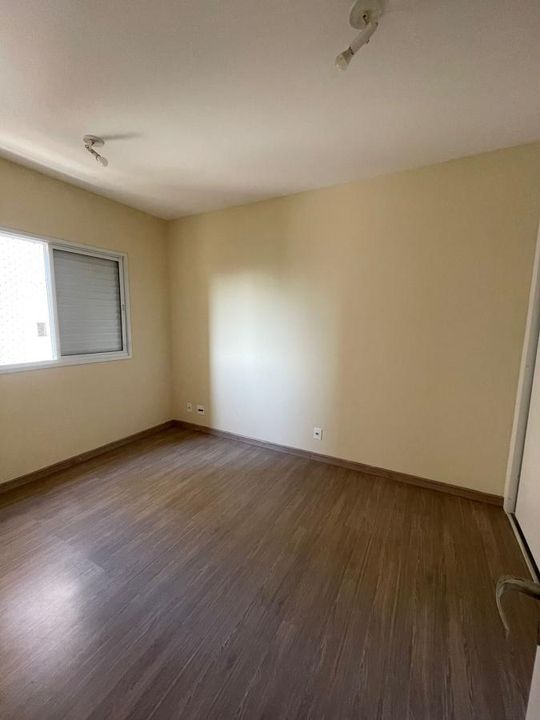 Apartamento para alugar com 2 quartos, 57m² - Foto 12