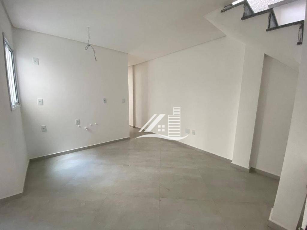 Cobertura à venda com 2 quartos, 100m² - Foto 2