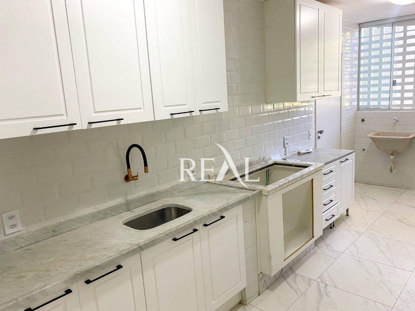 Apartamento para alugar com 4 quartos, 130m² - Foto 13