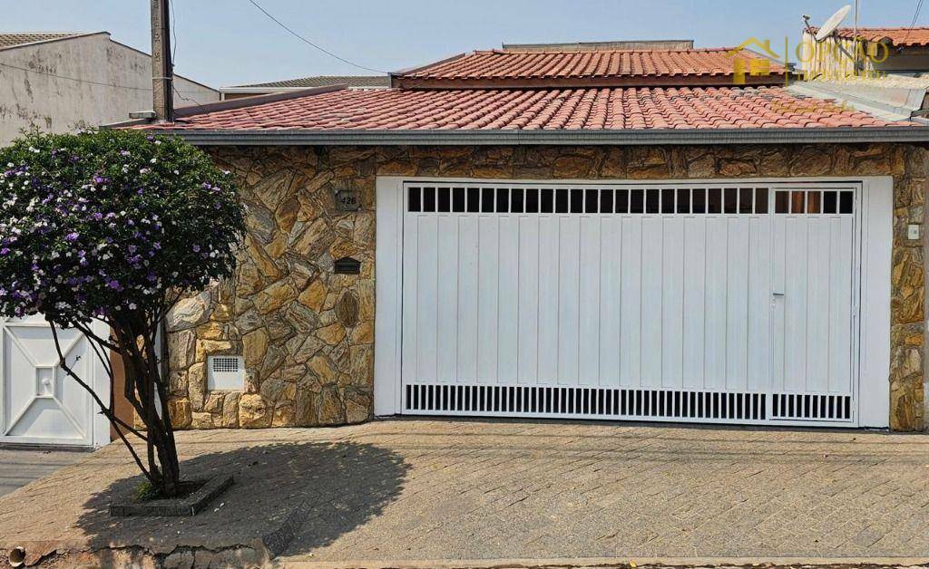 Casa à venda com 2 quartos, 60m² - Foto 2