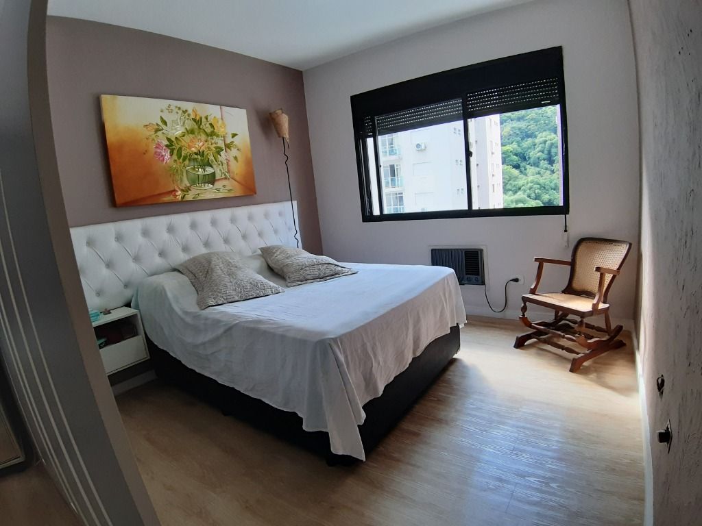 Apartamento à venda com 3 quartos, 140m² - Foto 11