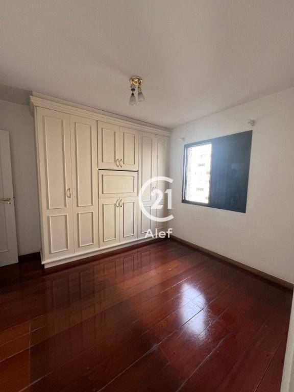 Apartamento à venda com 3 quartos, 97m² - Foto 5