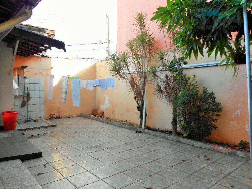 Casa à venda com 3 quartos, 197m² - Foto 23