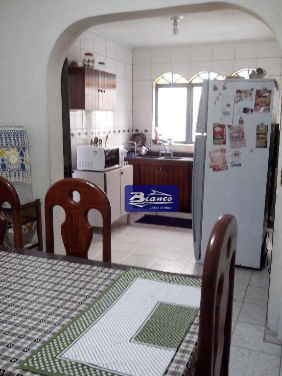 Sobrado à venda com 3 quartos, 197m² - Foto 1