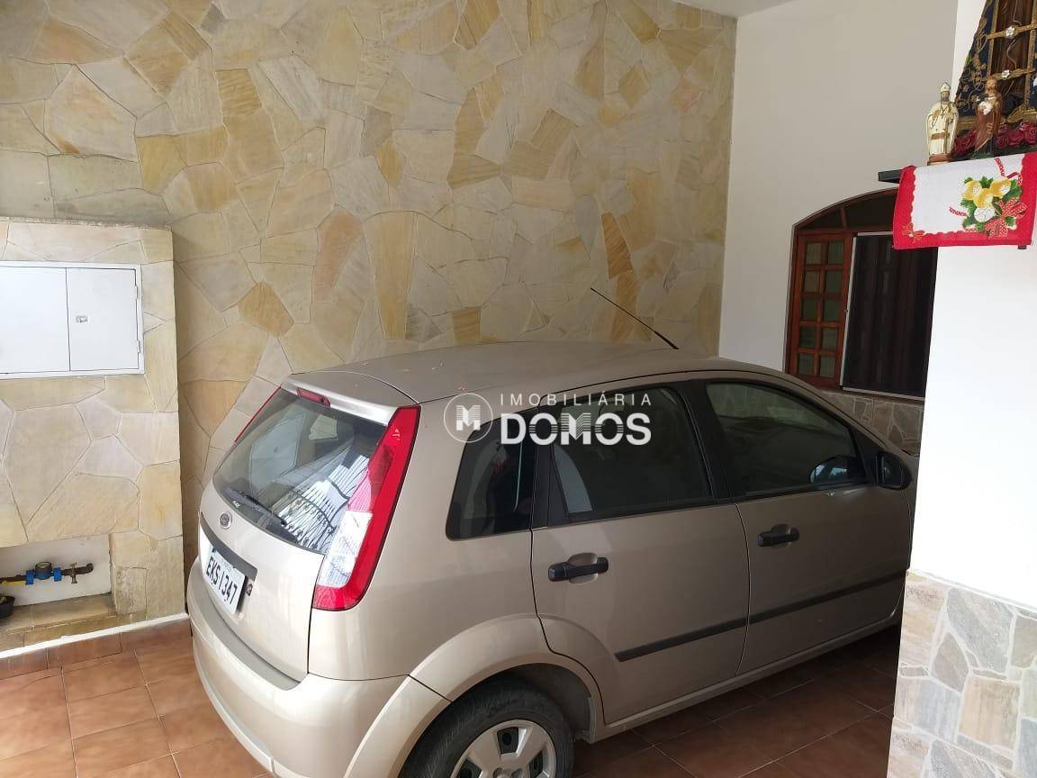 Sobrado à venda com 4 quartos, 216m² - Foto 2