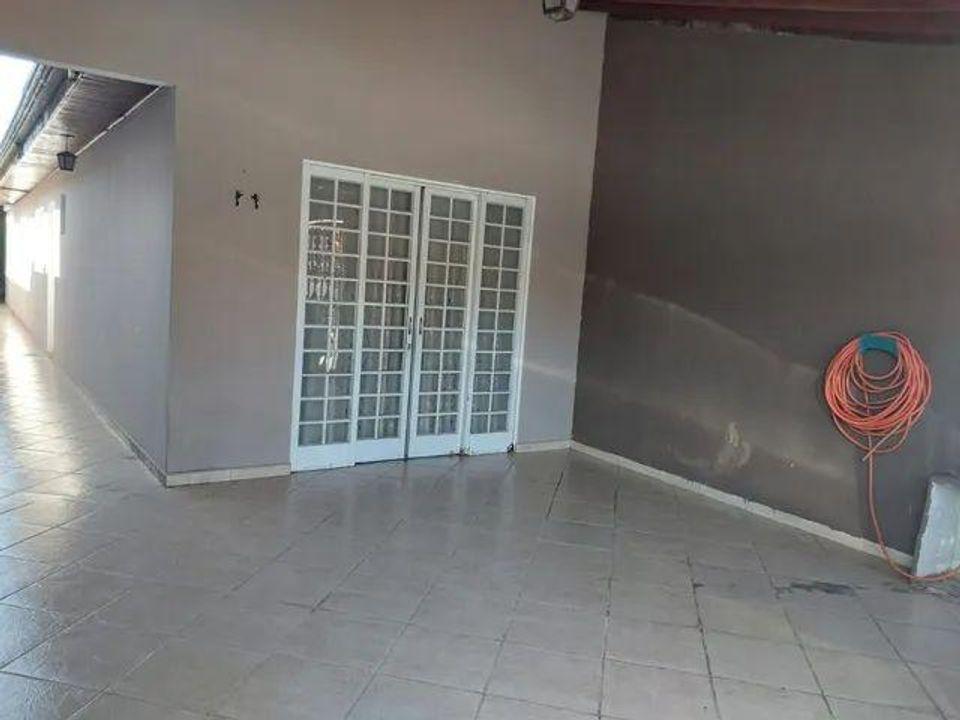 Casa à venda com 2 quartos, 98m² - Foto 2