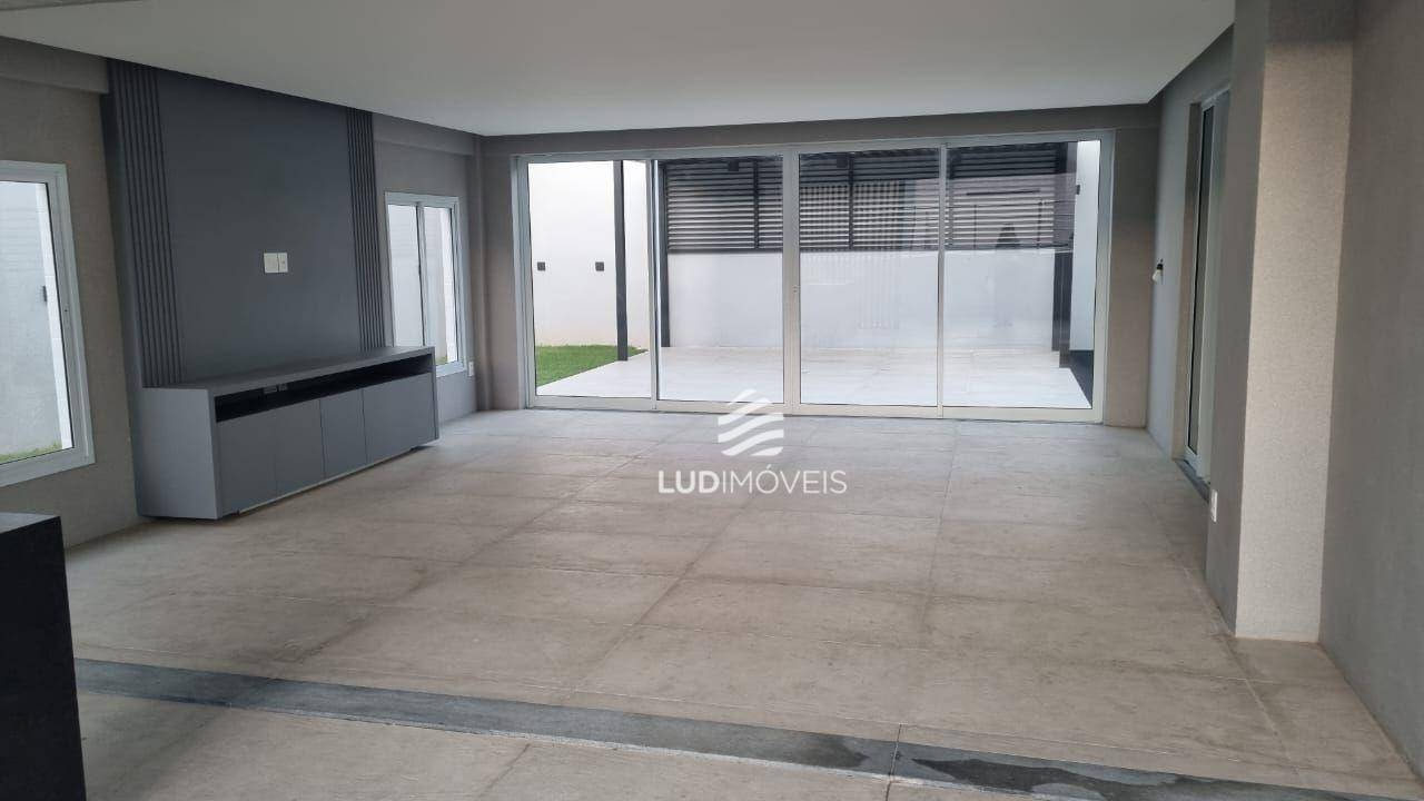 Apartamento à venda e aluguel com 3 quartos, 123m² - Foto 12