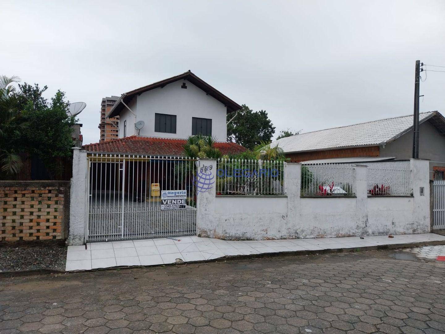 Sobrado à venda com 2 quartos, 130m² - Foto 1