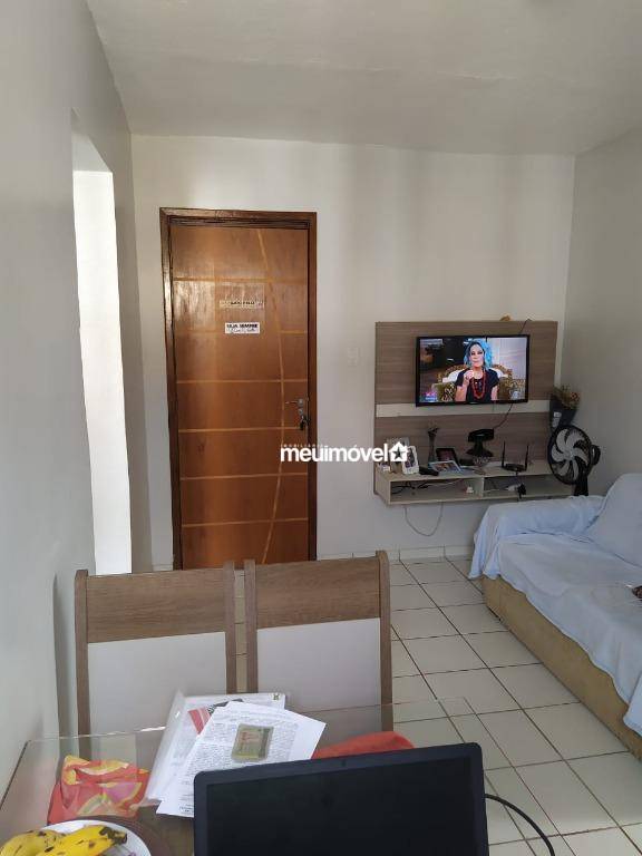 Apartamento à venda com 2 quartos, 44m² - Foto 2