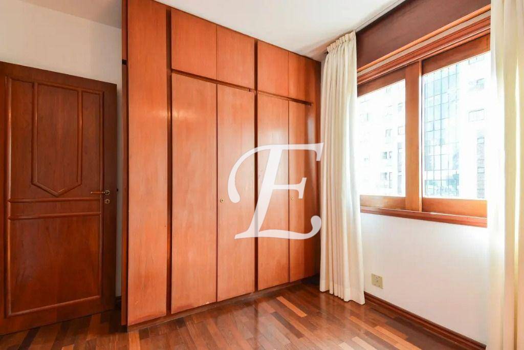 Apartamento à venda com 4 quartos, 246m² - Foto 20