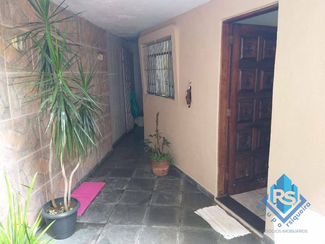 Sobrado à venda e aluguel com 3 quartos, 180m² - Foto 12