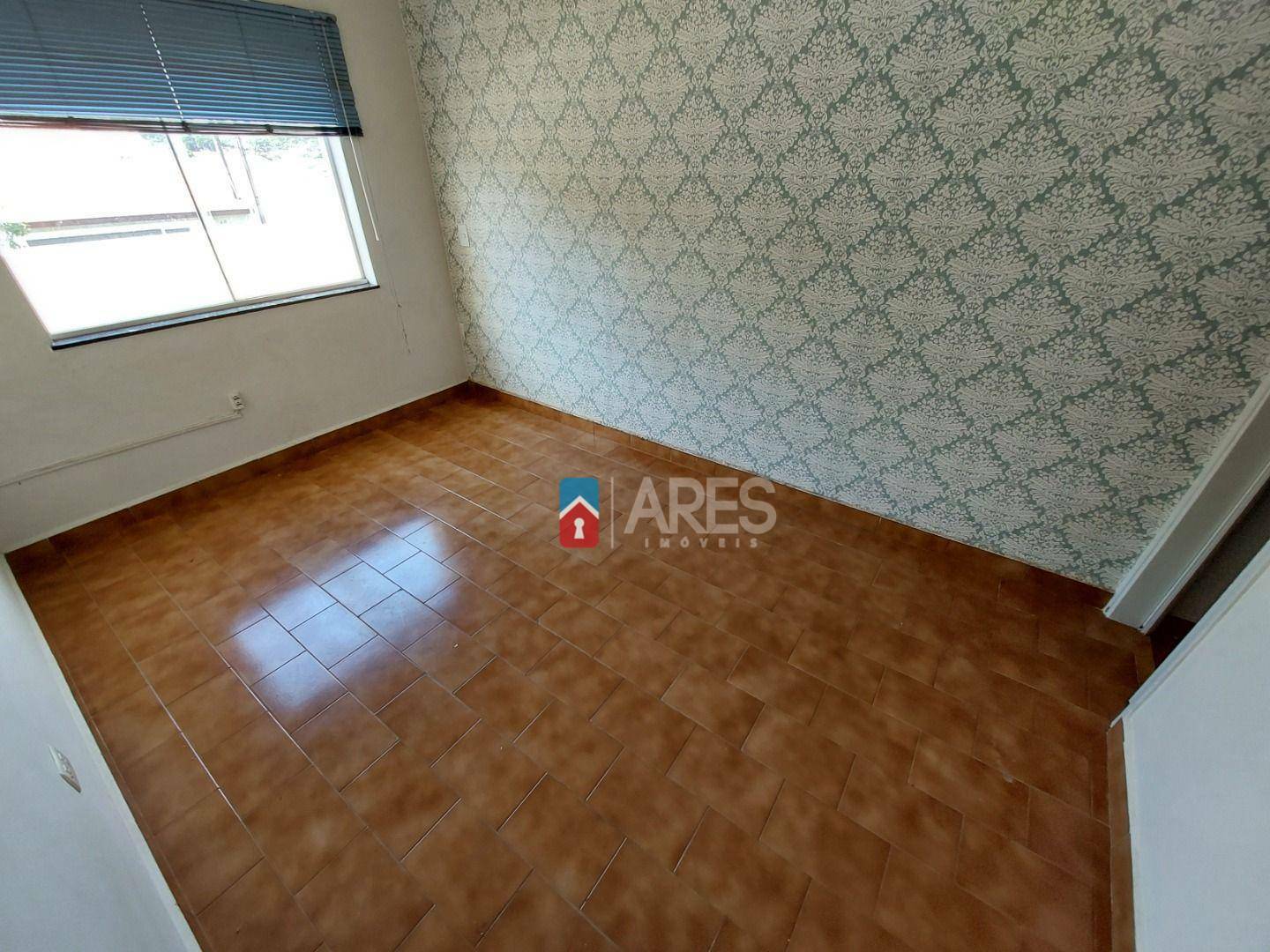 Casa para alugar com 2 quartos, 75m² - Foto 6