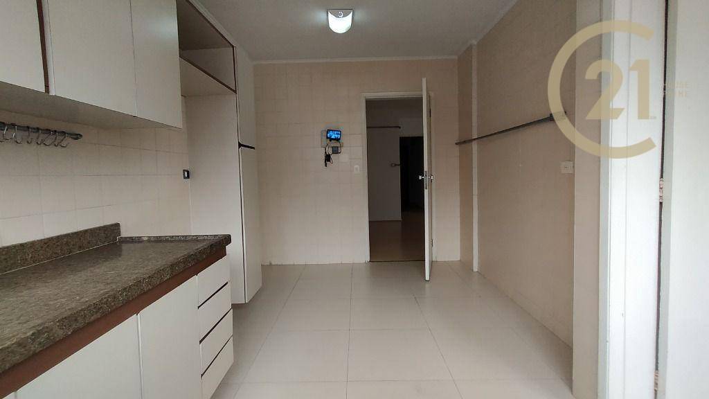 Apartamento para alugar com 3 quartos, 130m² - Foto 42