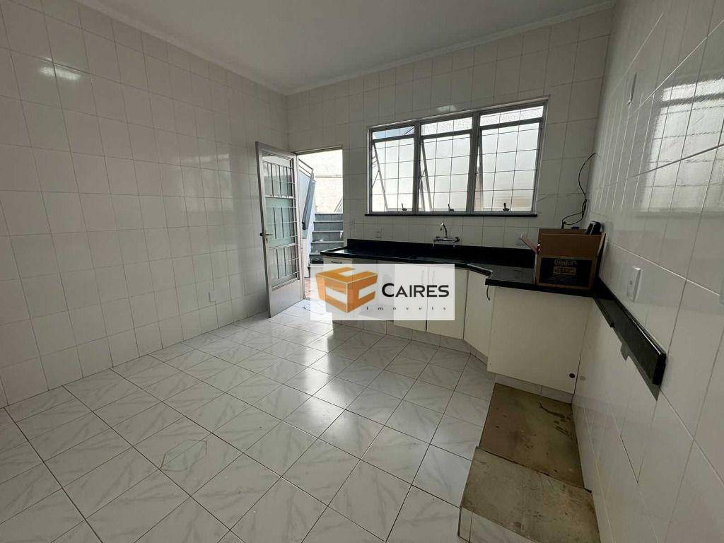 Casa à venda com 3 quartos, 200m² - Foto 6