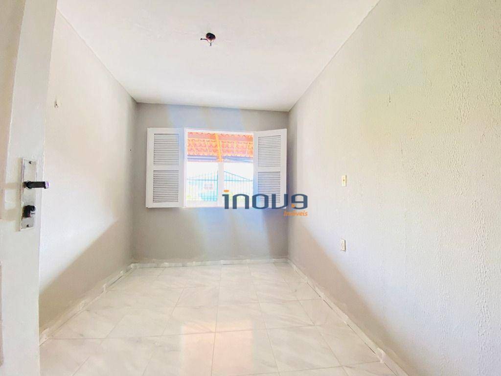 Casa para alugar com 3 quartos, 67m² - Foto 12