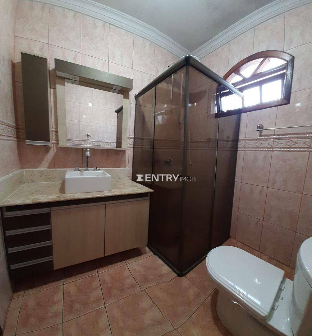 Casa à venda com 3 quartos, 211m² - Foto 11