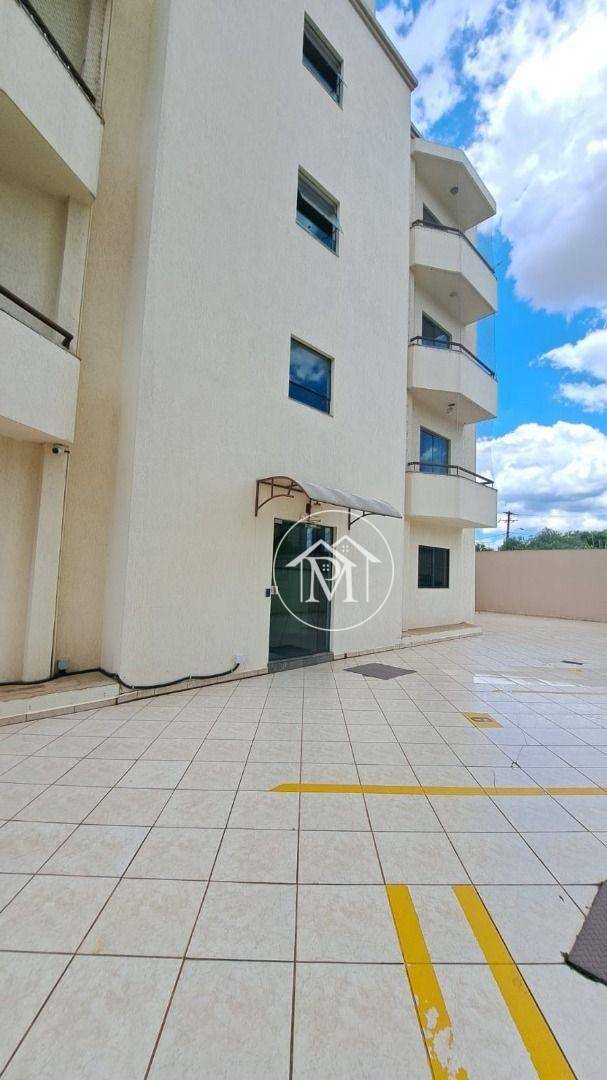 Apartamento à venda com 3 quartos, 61m² - Foto 4