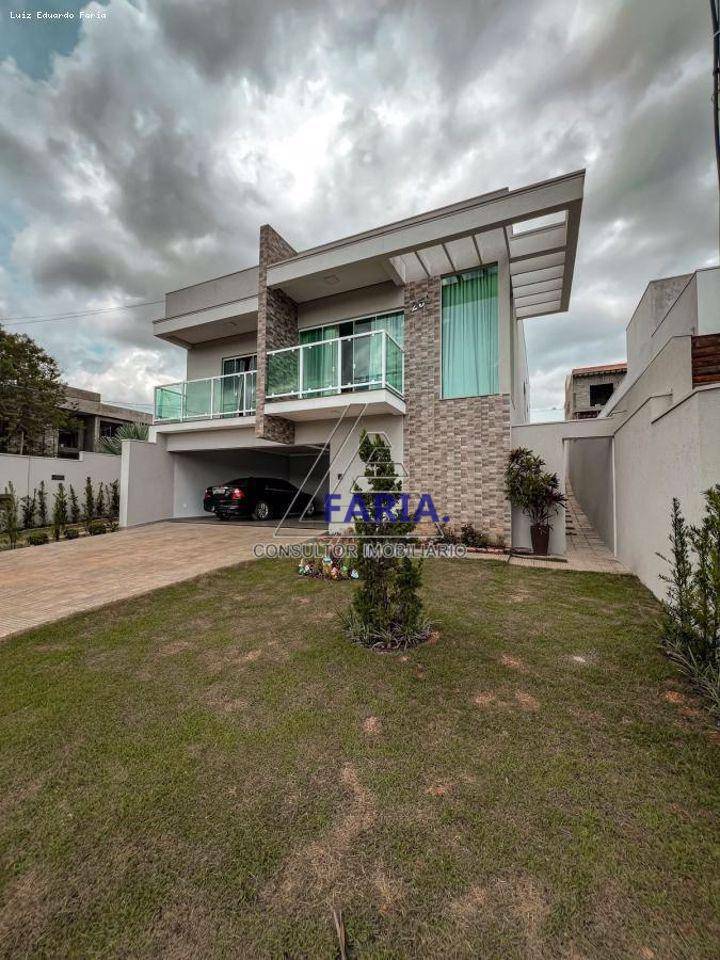 Casa de Condomínio à venda com 3 quartos, 330m² - Foto 1