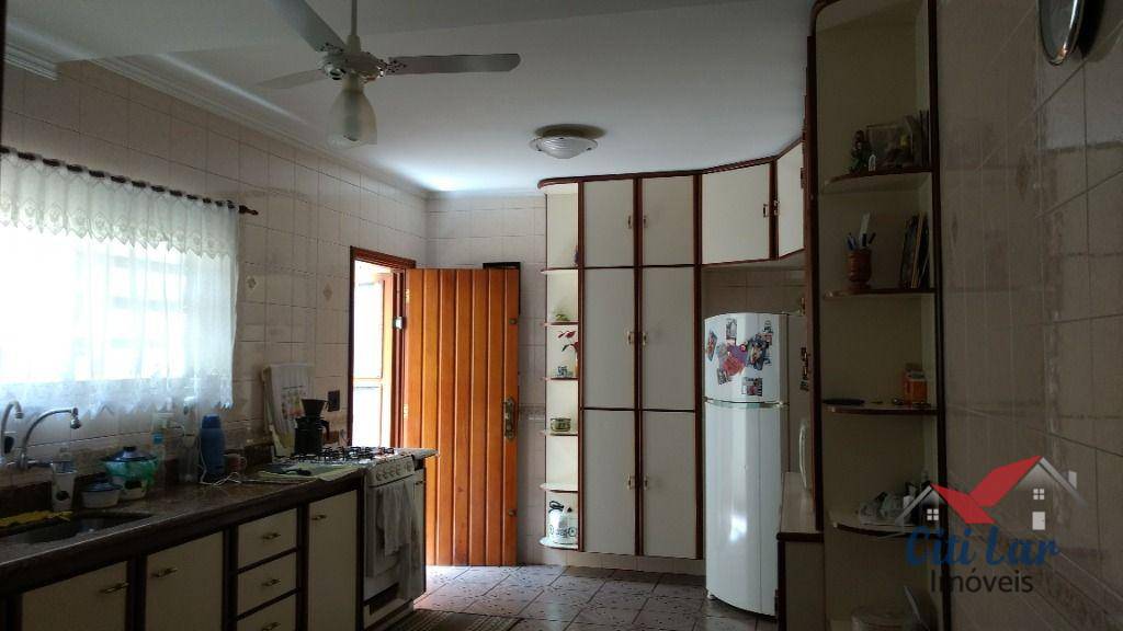 Sobrado à venda com 3 quartos, 207m² - Foto 7