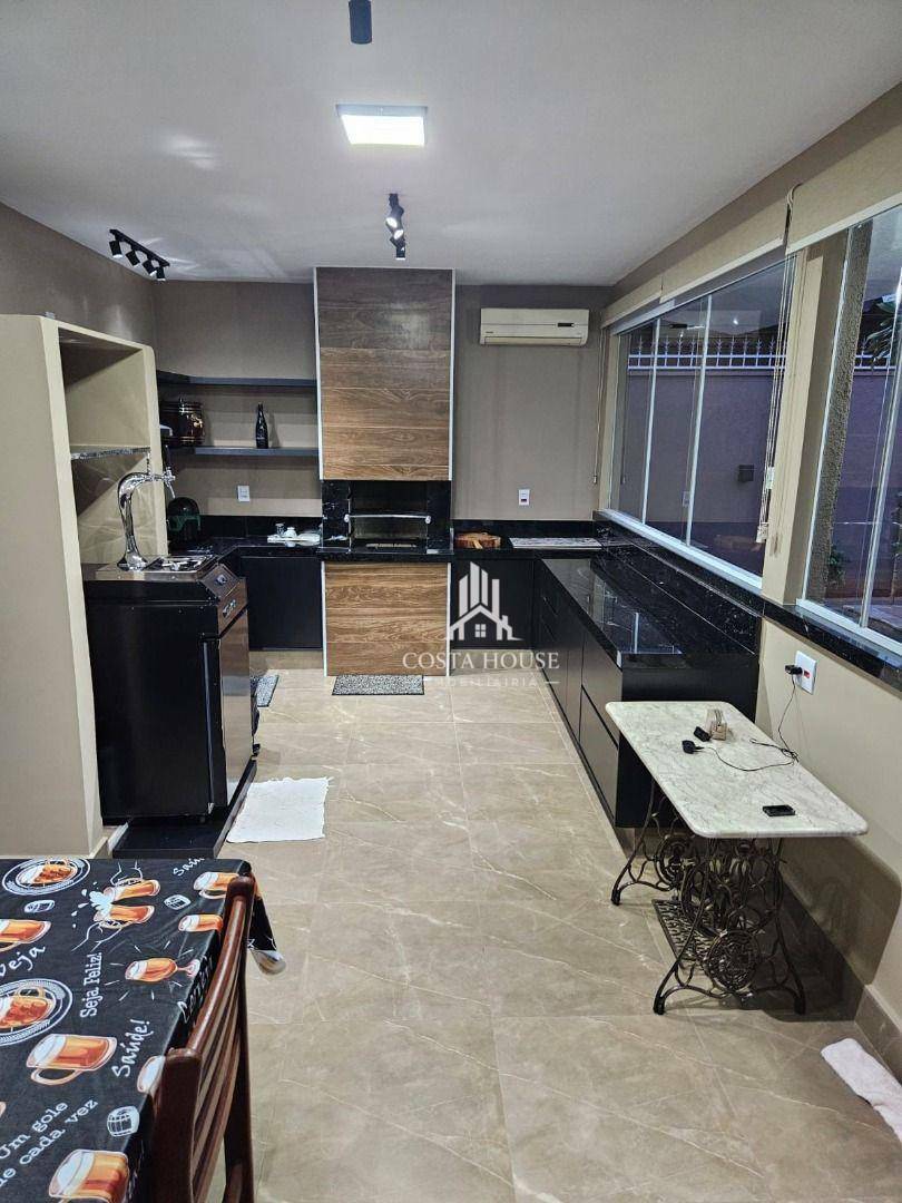 Casa para alugar com 3 quartos, 200M2 - Foto 9