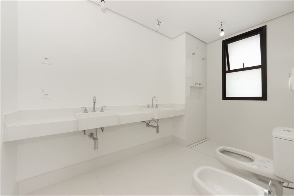 Apartamento à venda com 3 quartos, 207m² - Foto 14