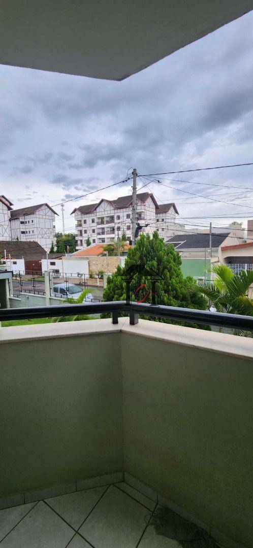 Apartamento para alugar com 3 quartos, 99m² - Foto 8