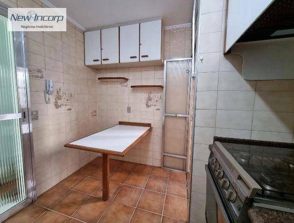 Apartamento à venda com 2 quartos, 67m² - Foto 4