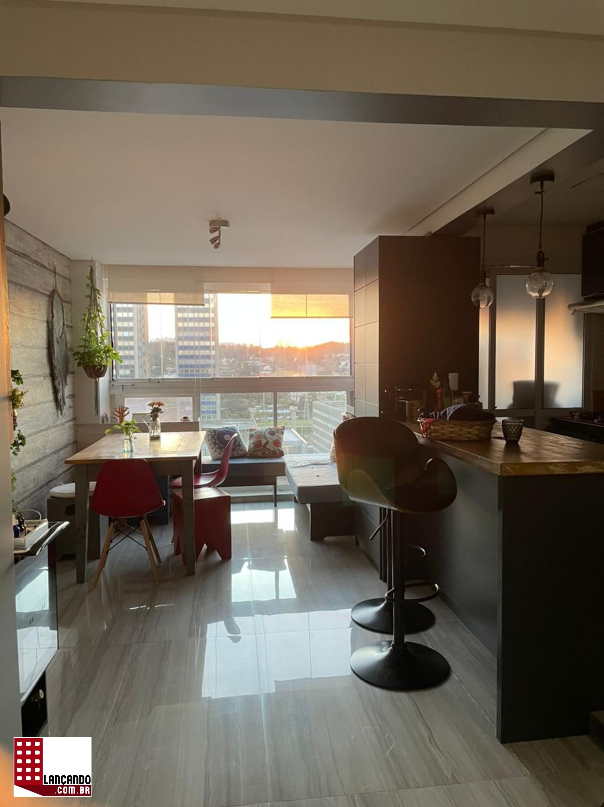 Apartamento à venda com 2 quartos, 69m² - Foto 1