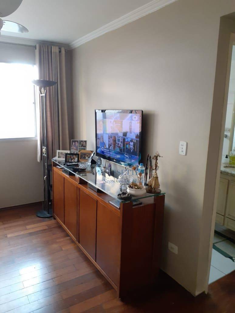 Apartamento à venda com 2 quartos, 70m² - Foto 2