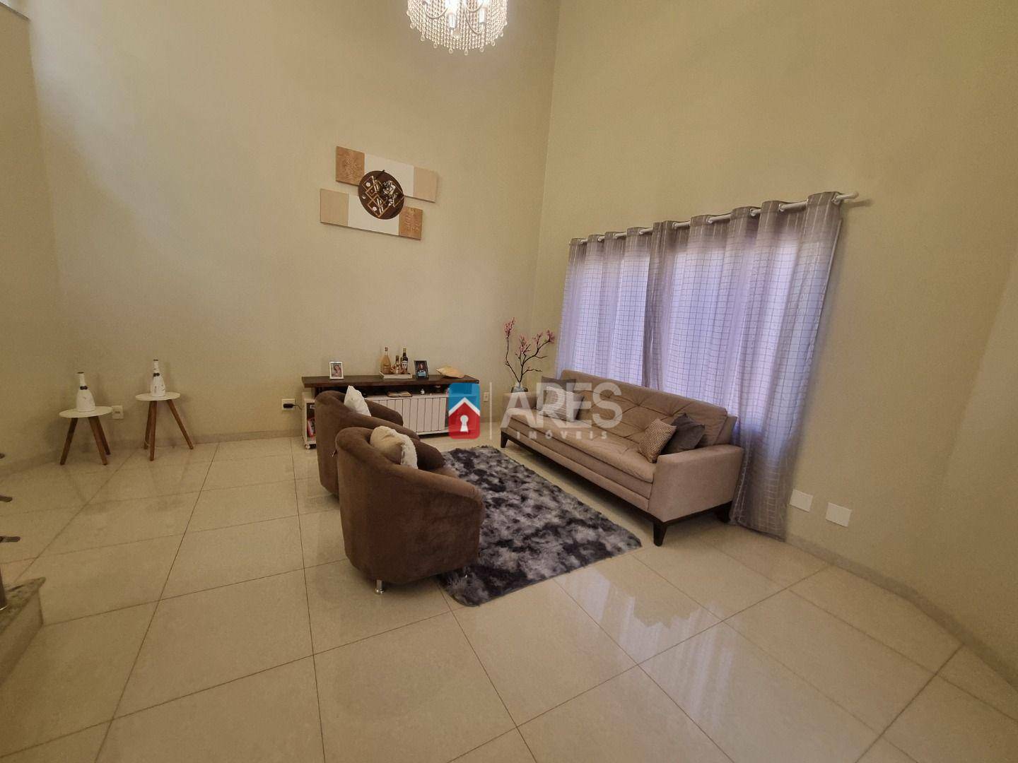 Casa de Condomínio à venda com 4 quartos, 380m² - Foto 2