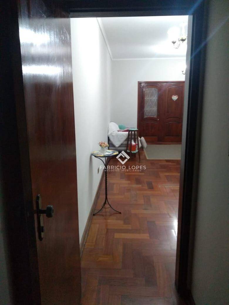 Casa para alugar com 3 quartos, 120m² - Foto 14