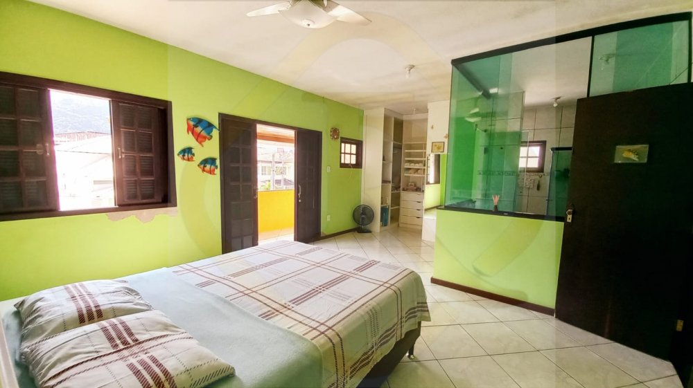 Casa de Condomínio à venda com 4 quartos, 233m² - Foto 13