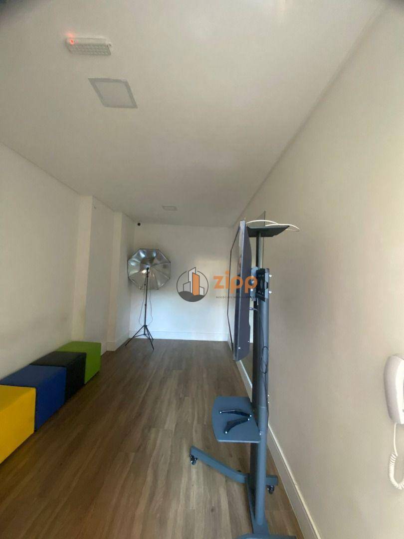 Apartamento para alugar com 2 quartos, 38m² - Foto 43