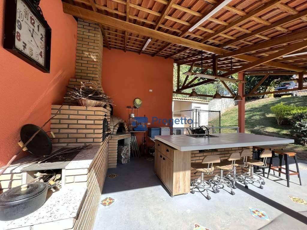 Casa à venda com 4 quartos, 350m² - Foto 42