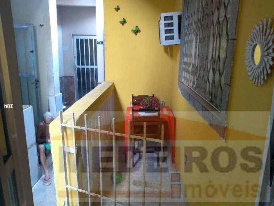 Casa à venda com 2 quartos, 135m² - Foto 2