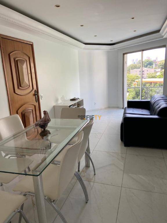 Apartamento à venda com 3 quartos, 76m² - Foto 3