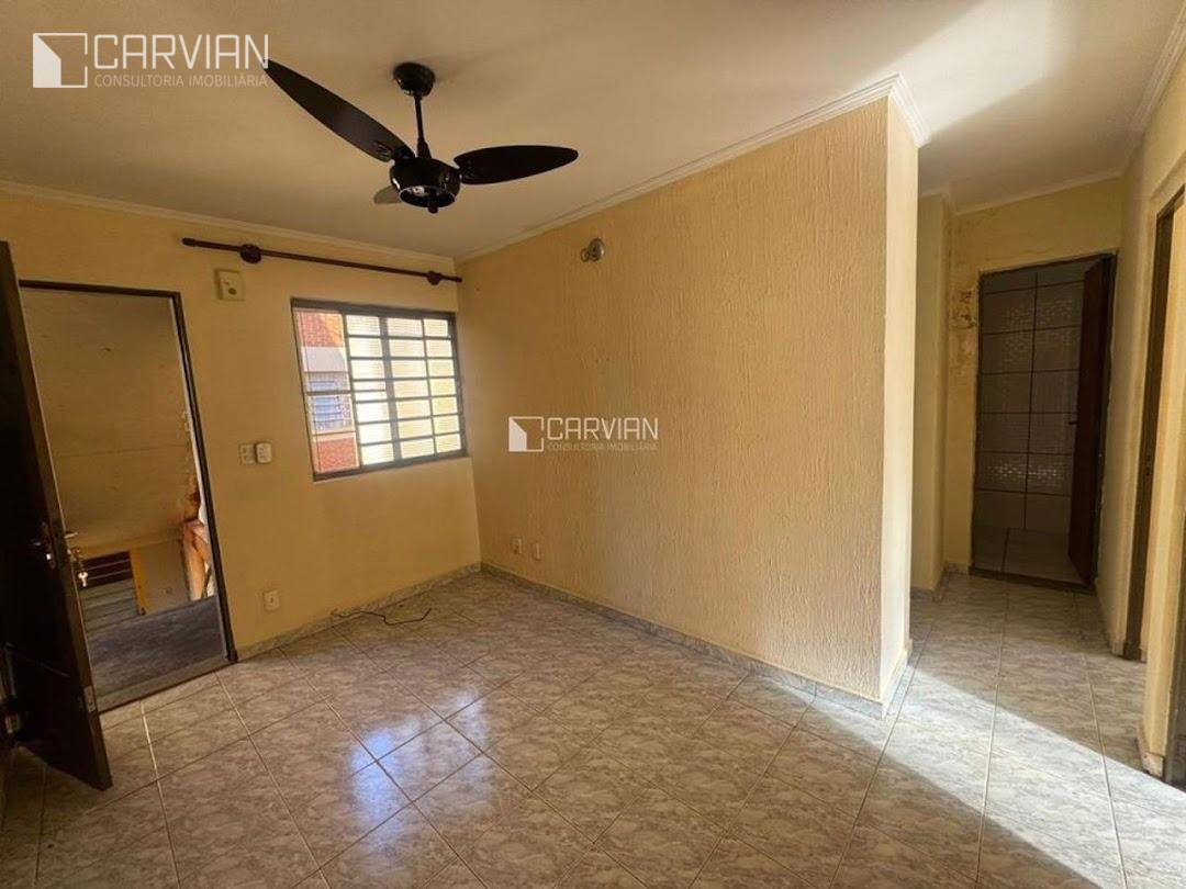 Apartamento à venda com 2 quartos, 45m² - Foto 2