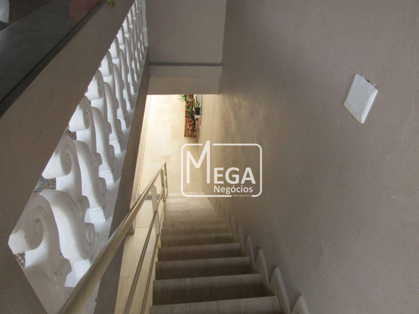 Casa à venda com 4 quartos, 250m² - Foto 19