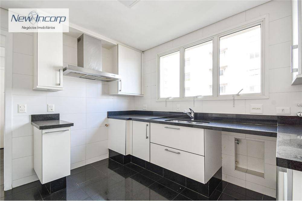 Apartamento à venda com 3 quartos, 240m² - Foto 26