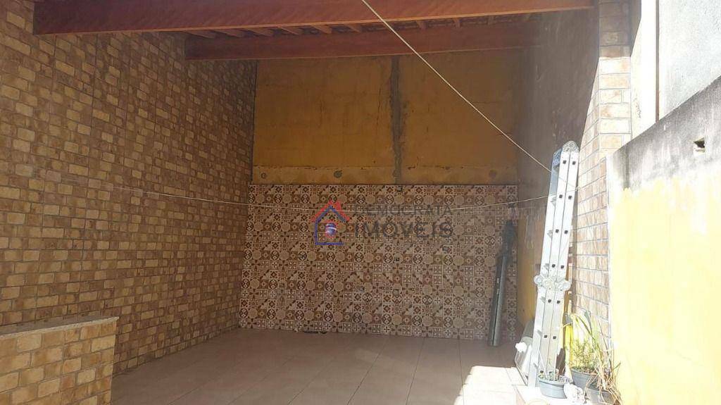 Sobrado à venda com 3 quartos, 221m² - Foto 17