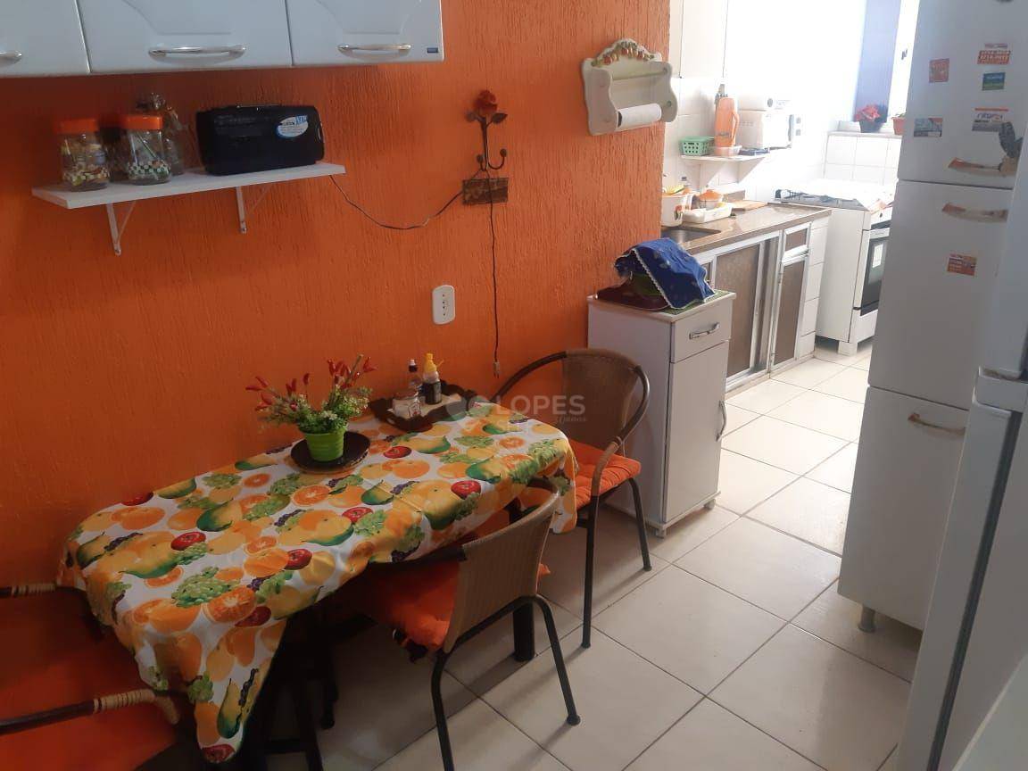 Apartamento à venda com 2 quartos, 75m² - Foto 4