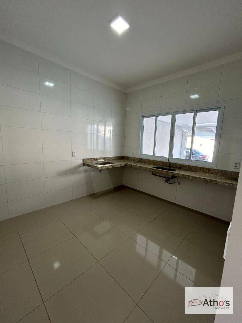 Casa à venda com 3 quartos, 92m² - Foto 5