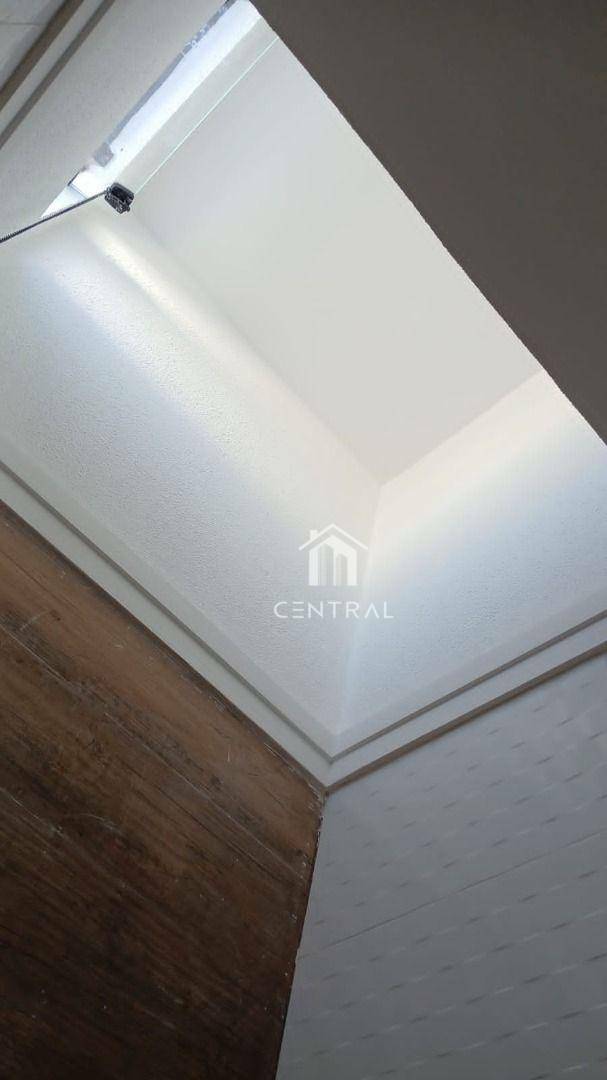 Casa à venda com 2 quartos, 70m² - Foto 15