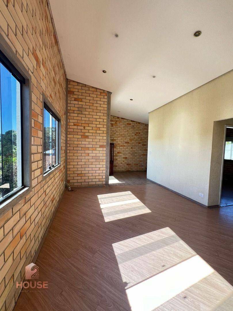 Casa de Condomínio à venda com 3 quartos, 290m² - Foto 2