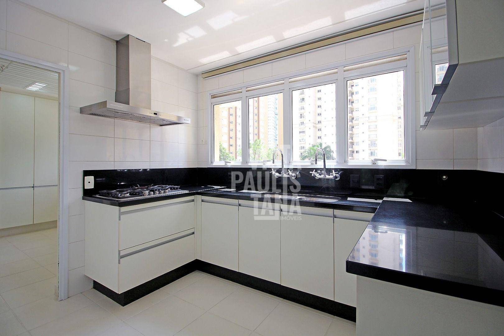 Apartamento para alugar com 3 quartos, 192m² - Foto 8