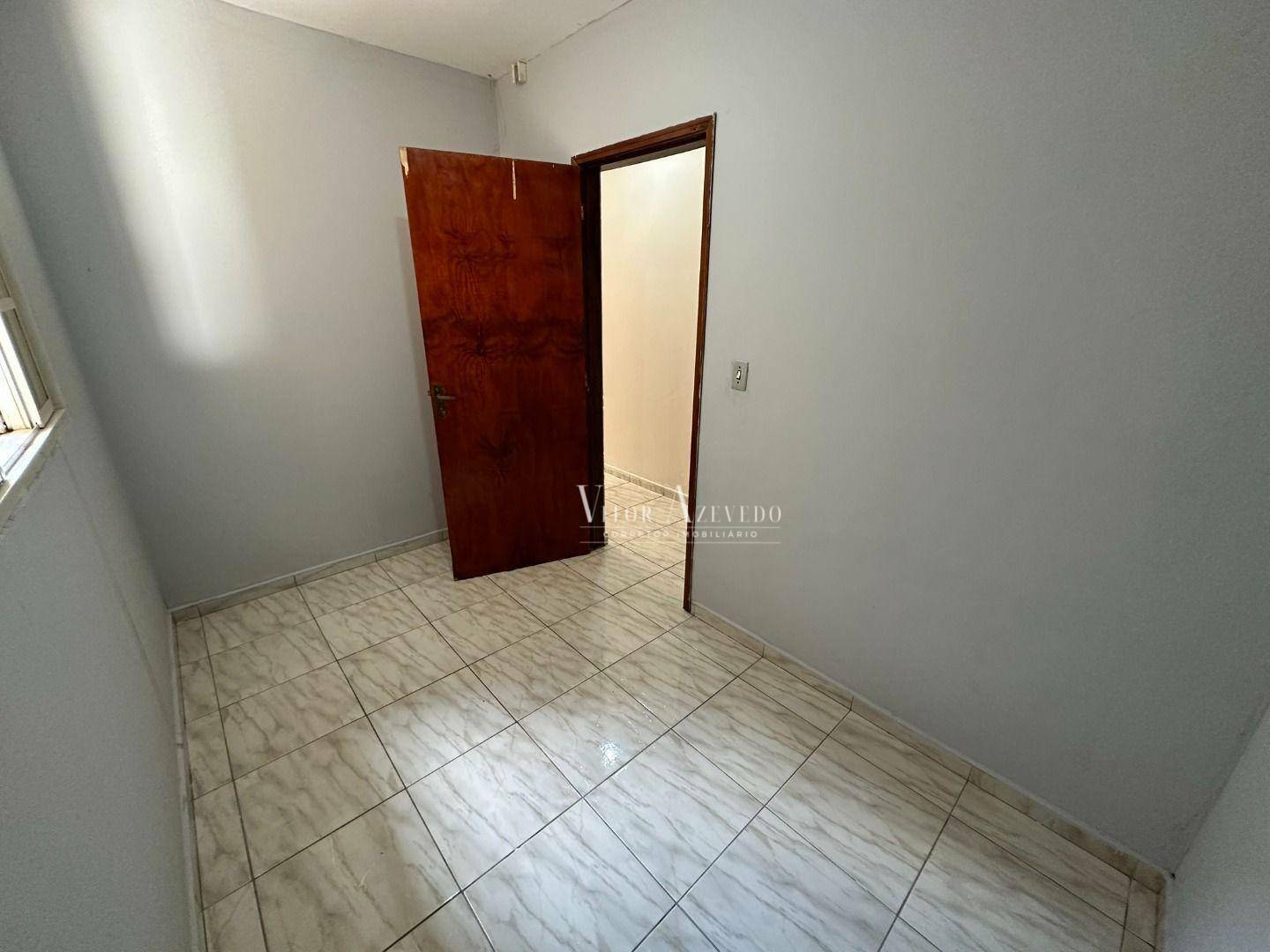 Casa à venda com 2 quartos, 55m² - Foto 11