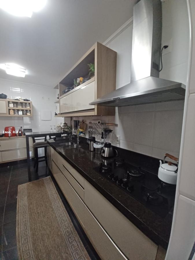 Apartamento à venda com 3 quartos, 180m² - Foto 13