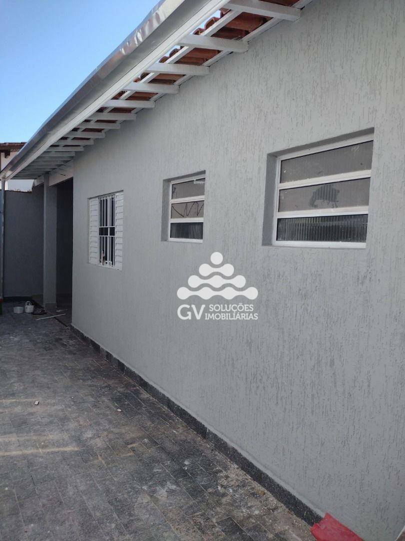 Casa à venda com 4 quartos, 163m² - Foto 4