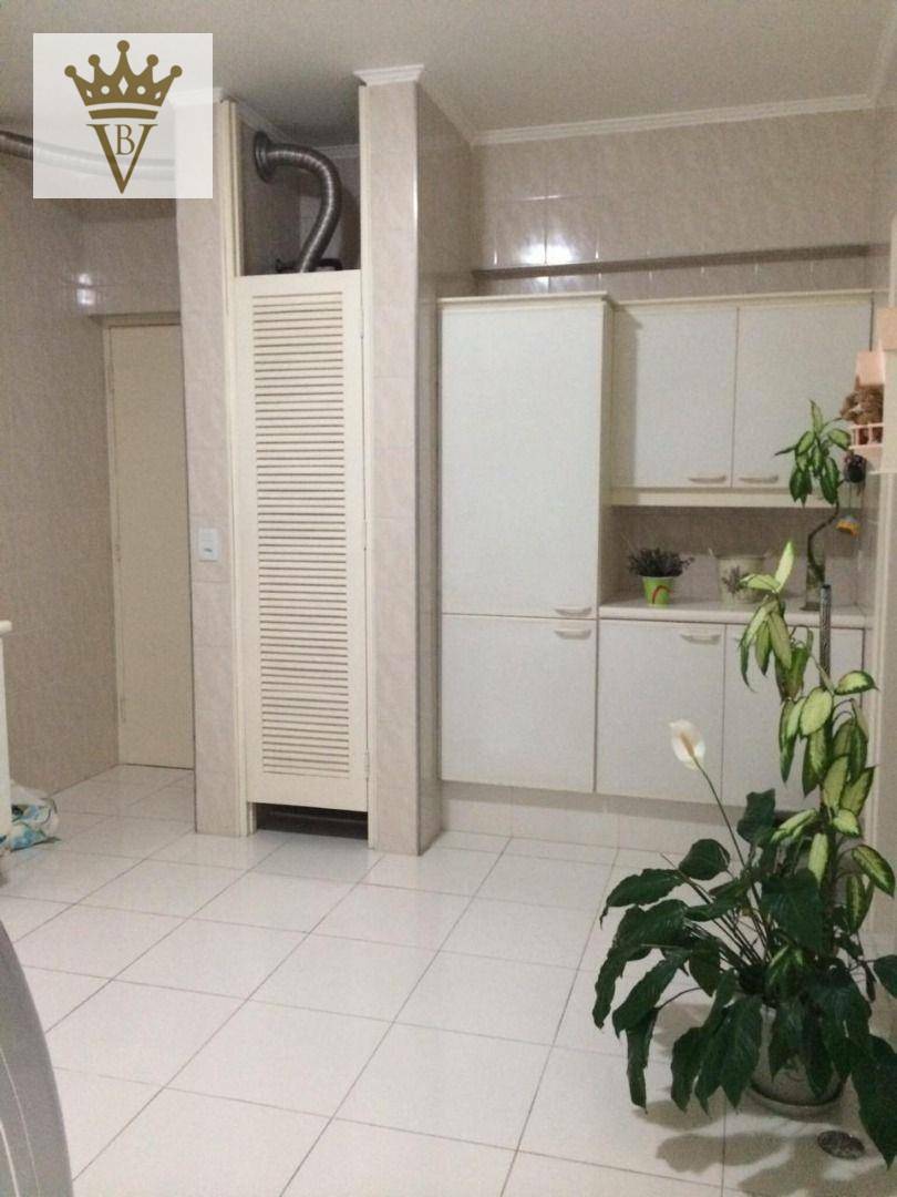 Apartamento à venda com 6 quartos, 240m² - Foto 18